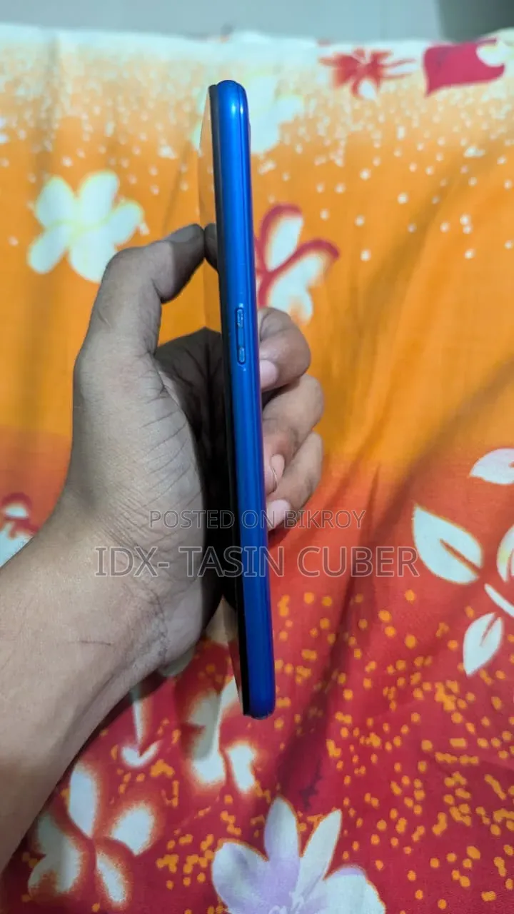 রিয়েলমি সি২ ৩২ জিবি নীল