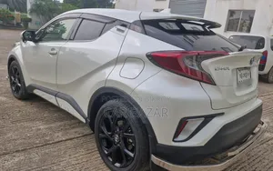 Toyota C-HR LE Front-Wheel Drive 2019 White
