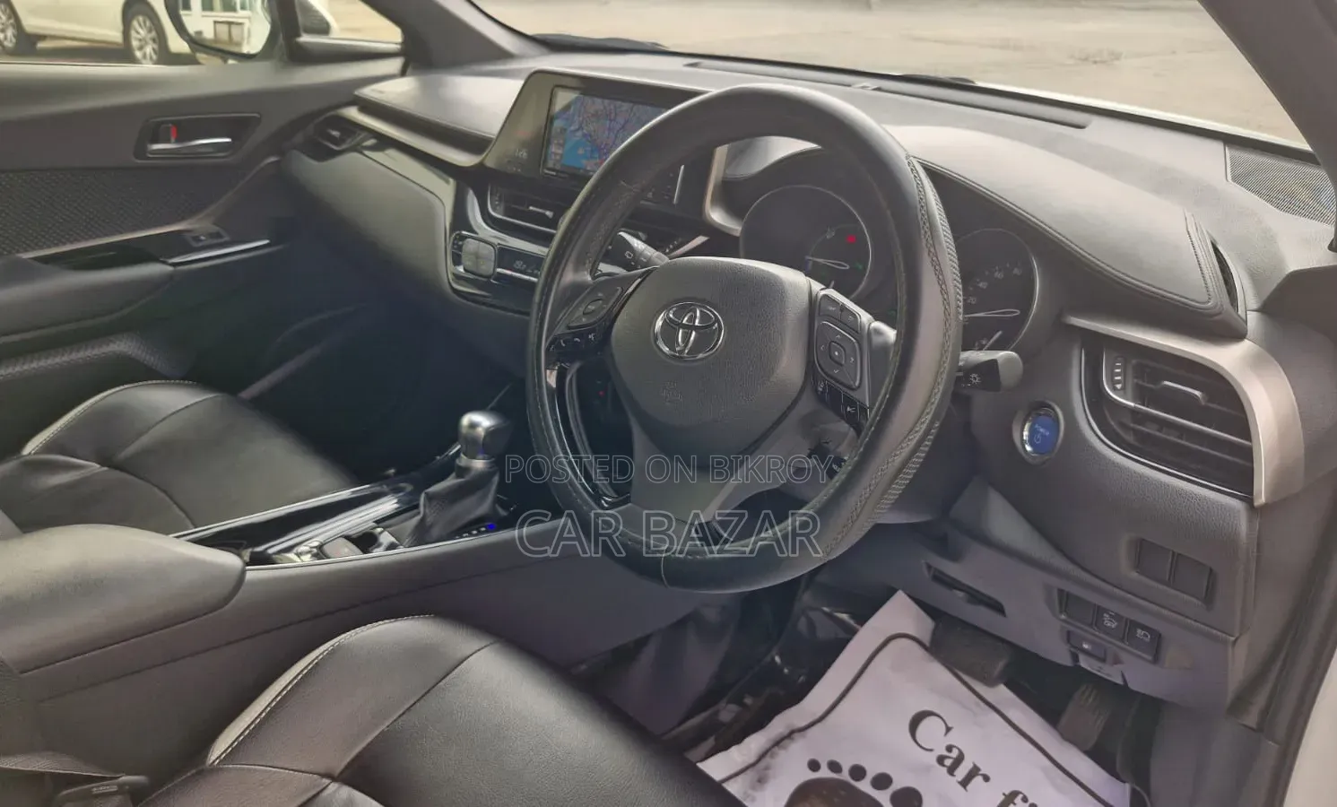 Toyota C-HR LE Front-Wheel Drive 2019 White