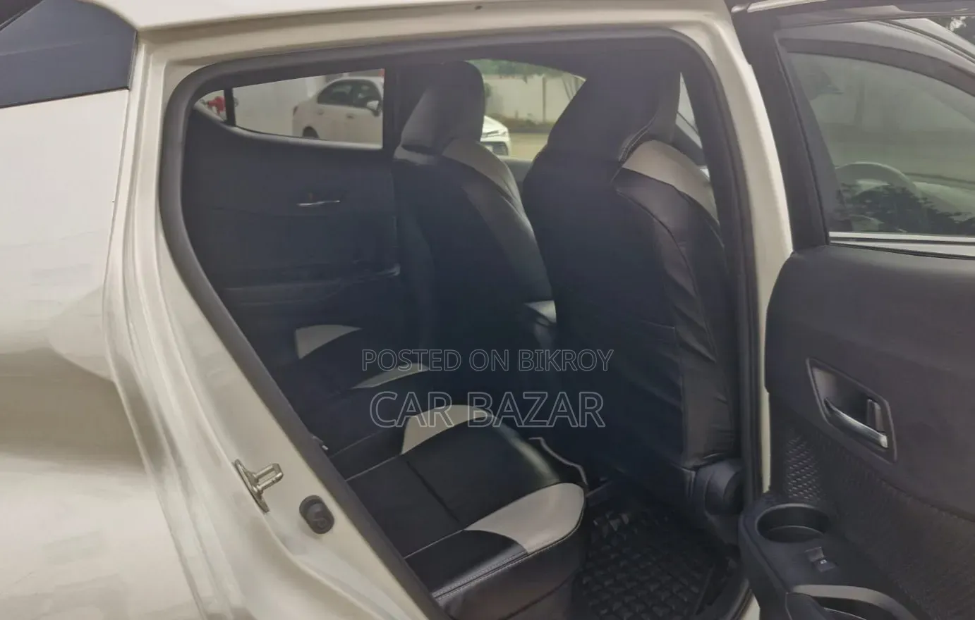 Toyota C-HR LE Front-Wheel Drive 2019 White