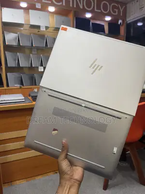 Laptop HP EliteBook 865 G9 8GB AMD Ryzen 5 SSD 256GB