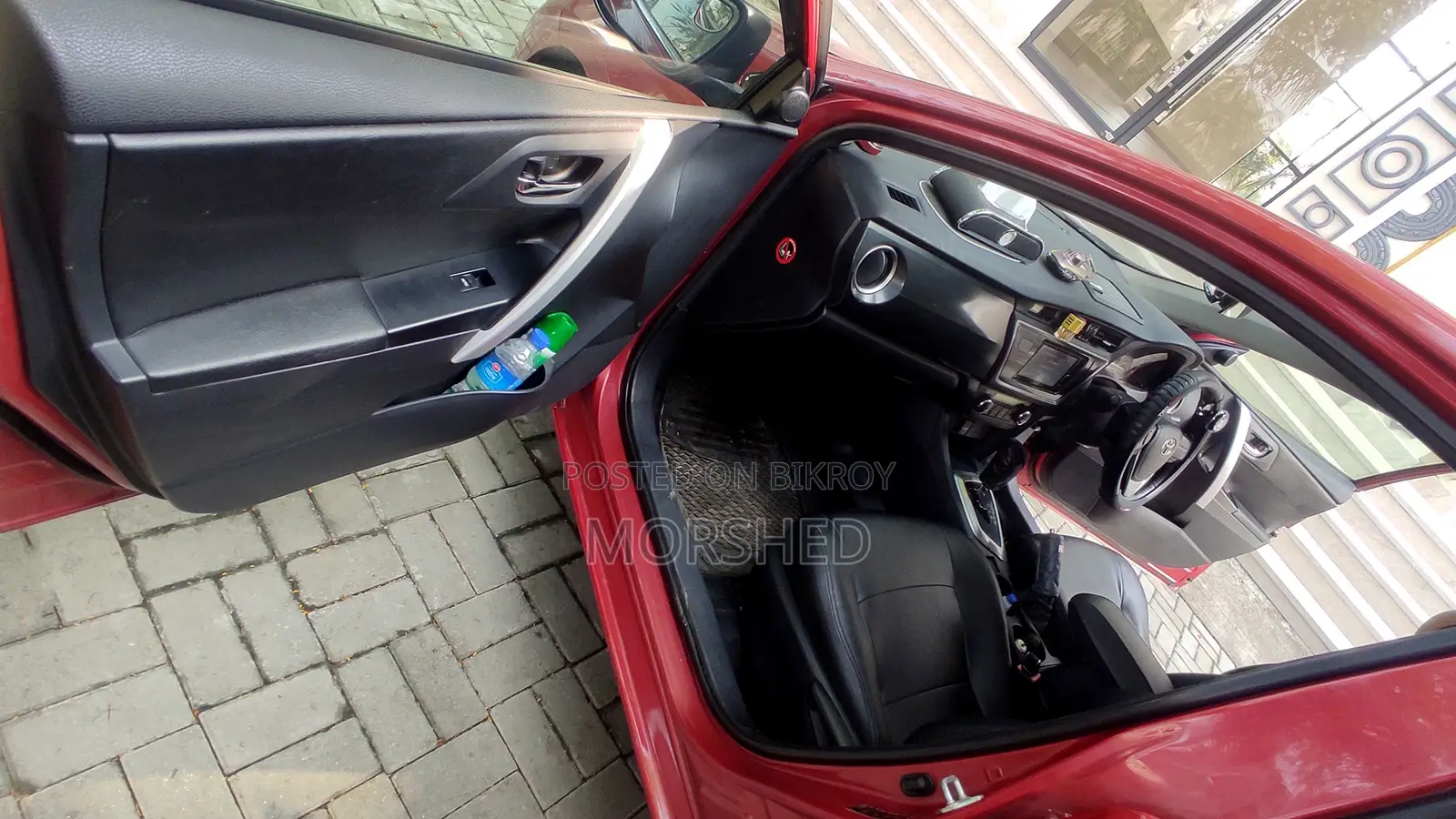 Toyota Auris 2013 Red
