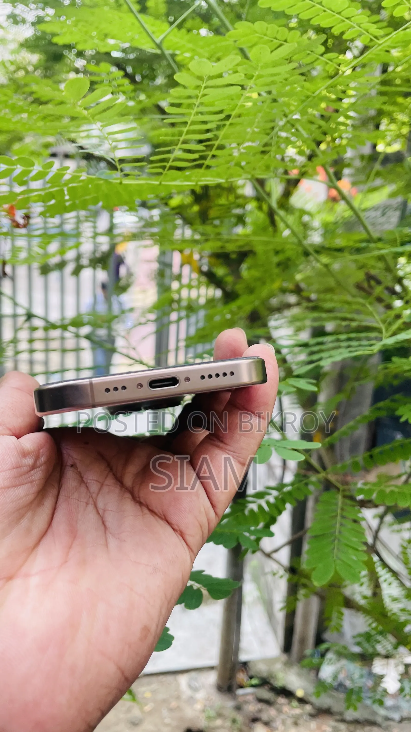 অ্যাপল আইফোন ১৬ প্রো ৫১২ জিবি রোজ গোল্ড