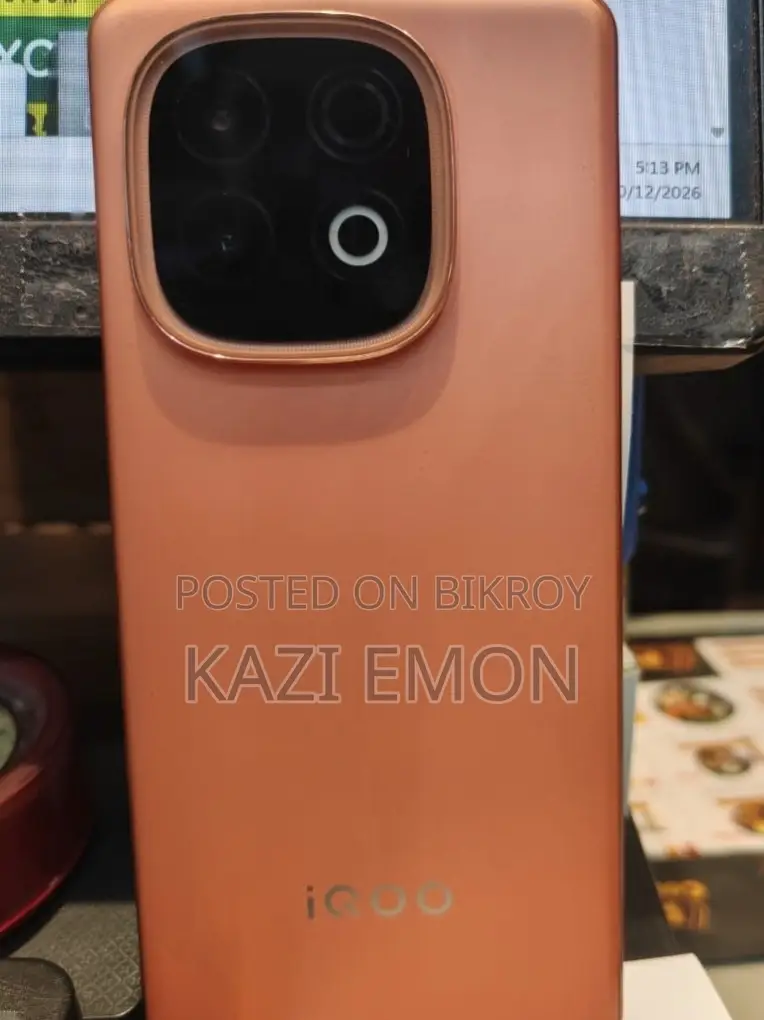 iQOO Z10 256 GB Orange