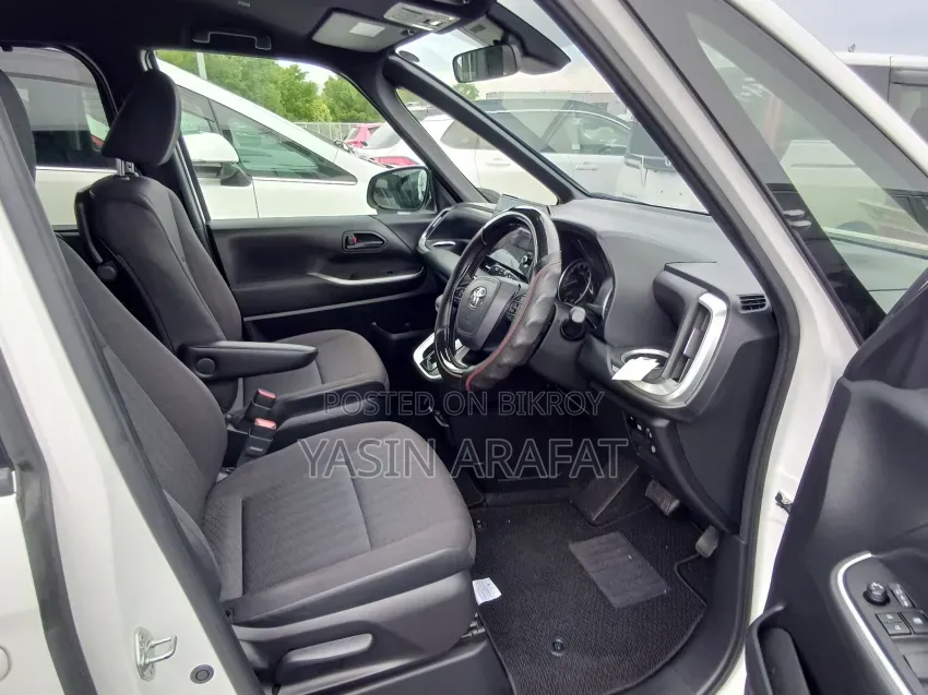 Toyota Noah 2023 Pearl