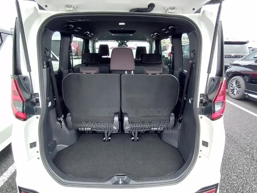 Toyota Noah 2023 Pearl