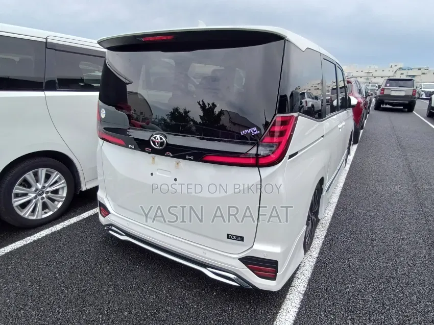 Toyota Noah 2023 Pearl