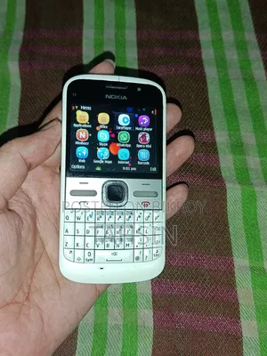 Nokia E5 White
