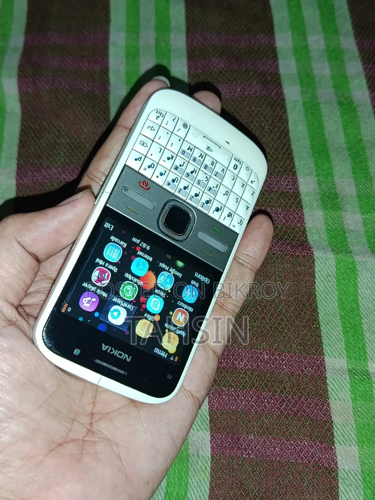 Nokia E5 White