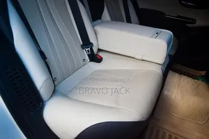 টয়োটা ক্রাউন ২০১৮ পার্ল