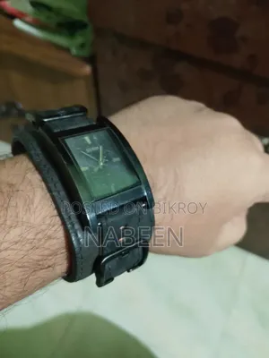 Guess Leather Bracelet Watch