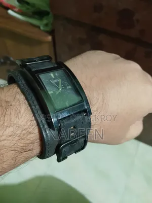 Guess Leather Bracelet Watch