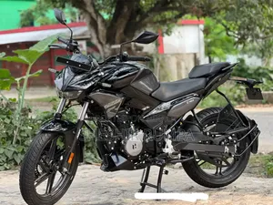 হিরো এক্সট্রিম ১২৫আর ২০২৫ ব্ল্যাক