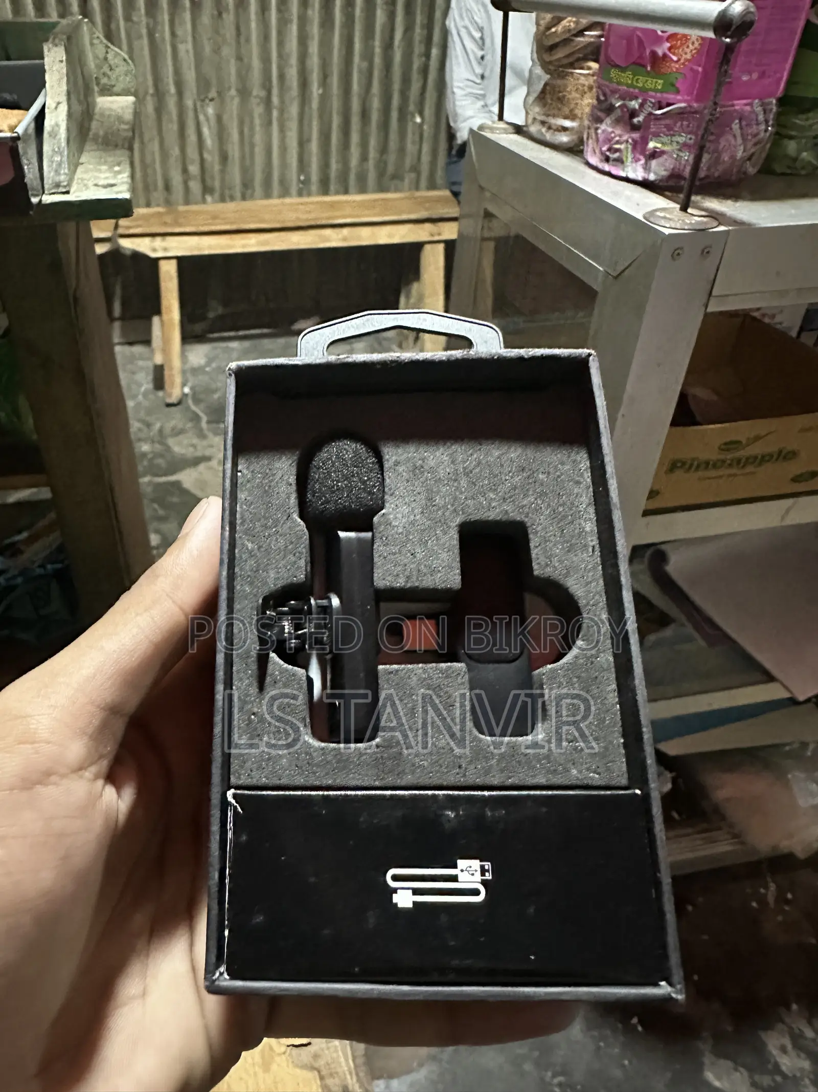K8 ওয়্যারলেস মাইক্রোফোন