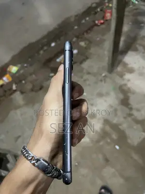 Apple iPhone 11 64 GB Black