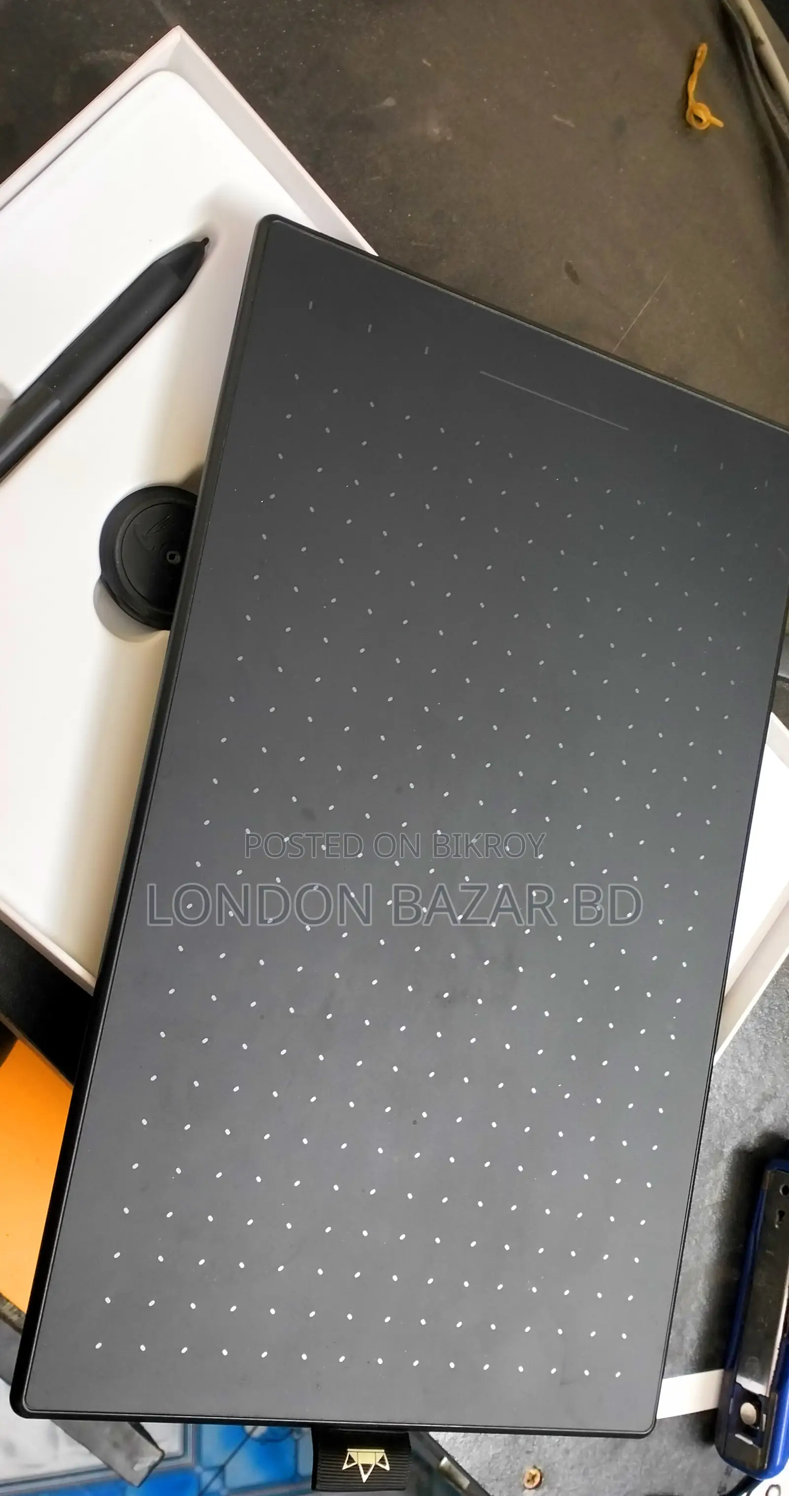 For Sale | Huion Inspiroy RTP-700 Graphics Drawing Tablet
