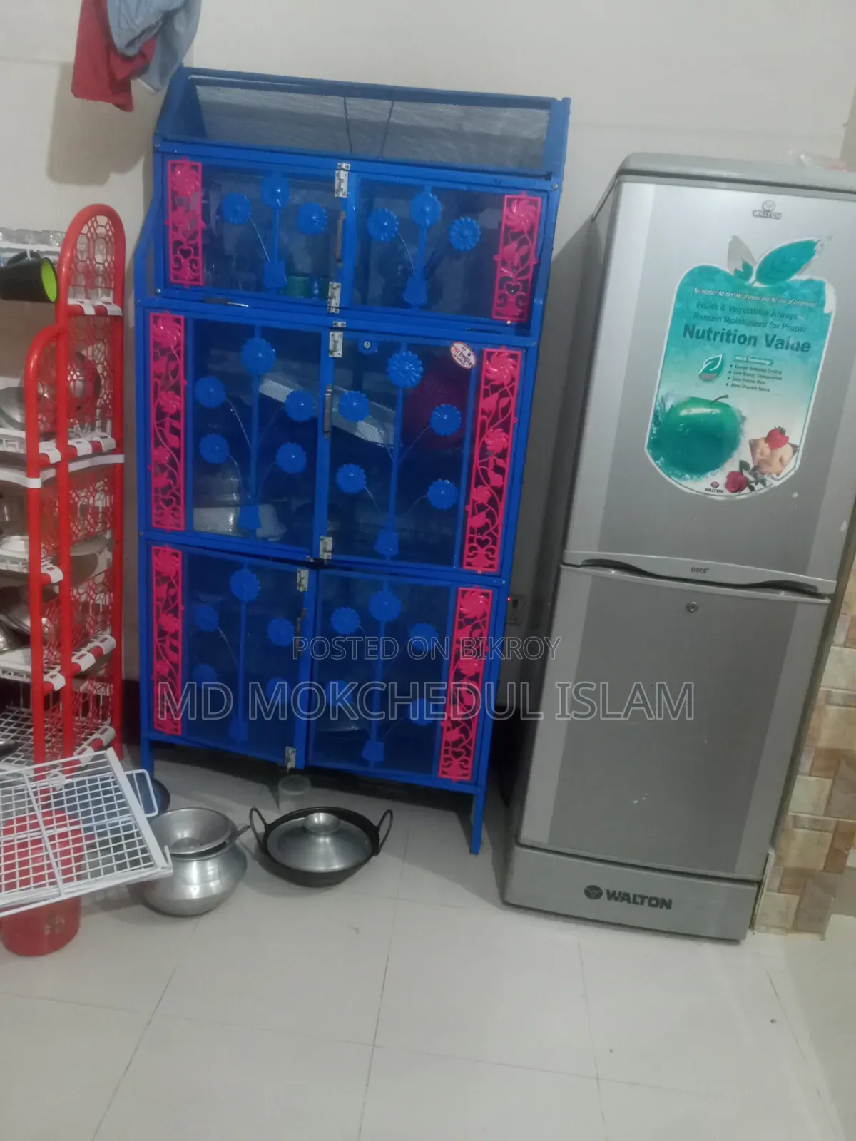 এই ফ্রিজ টি বিক্রি করব।