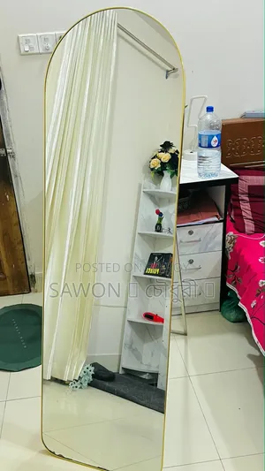 Studio Set for Sale – Complete with Mirror, Stand, Sitting Box and Carpet