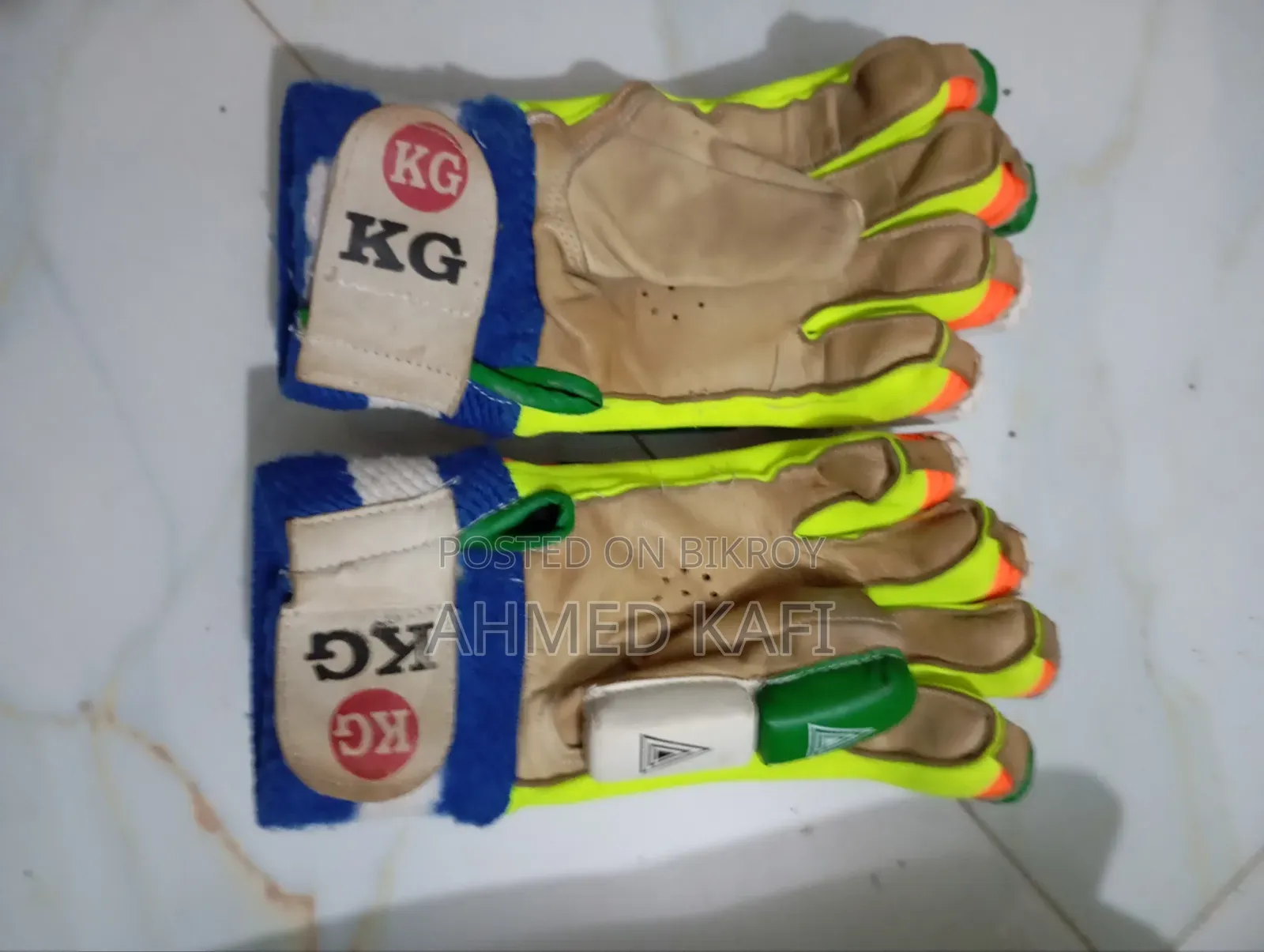 Cricket Gloves for Sell