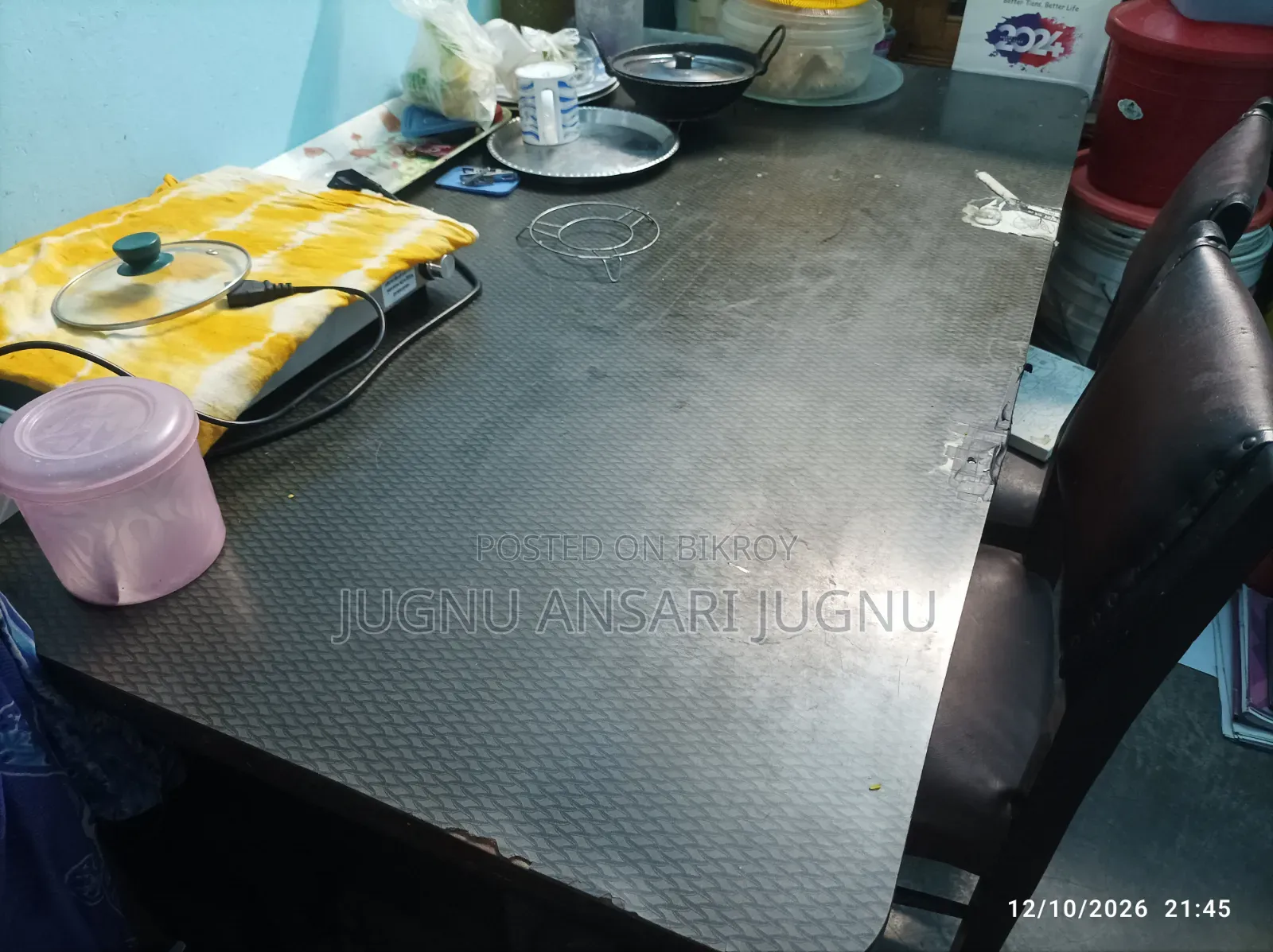 ৬ চেয়ারে টেবিল বিক্রি হবে। শুধু টেবিল।