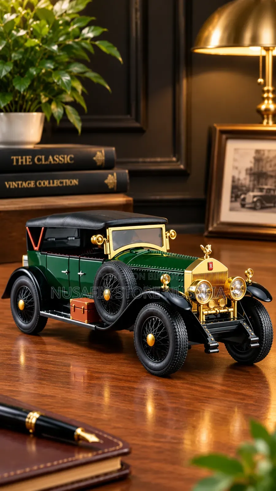 Rolls-Royce 1:32 Scale Model Car Showpiece | 3 Elegant Colors