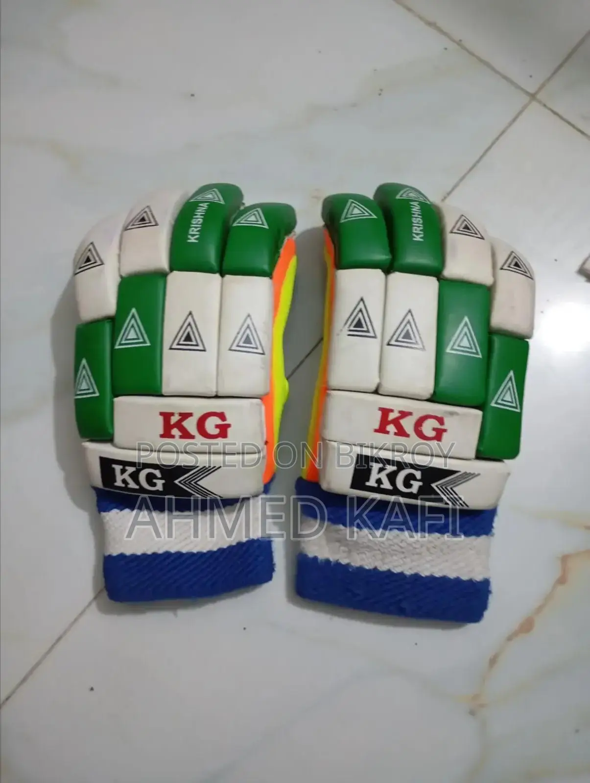 Cricket Gloves for Sell