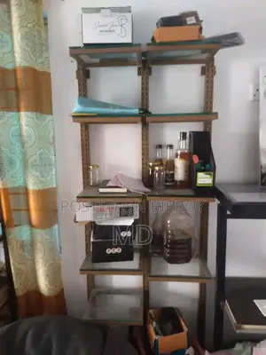 Glass Rack With Flower