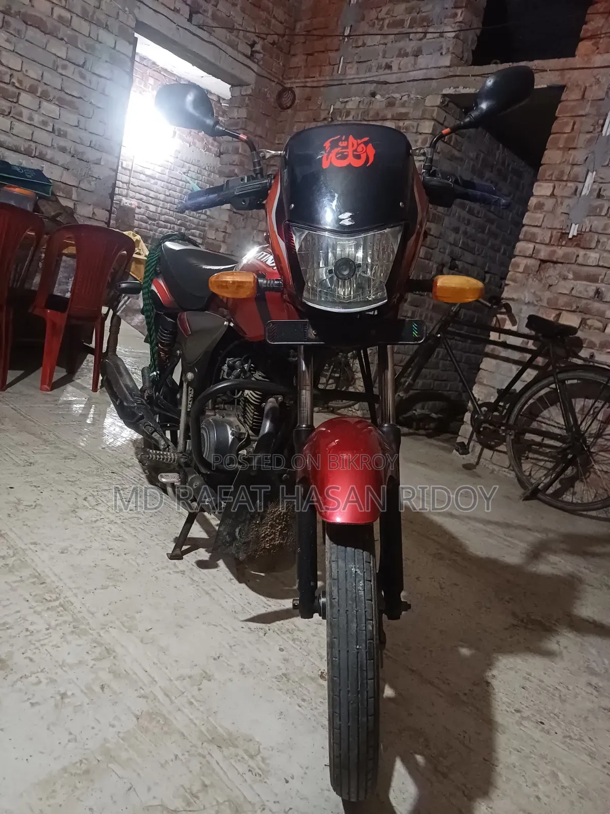 বাজাজ প্লাটিনা ১০০ ২০১৬ লাল