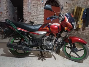 বাজাজ প্লাটিনা ১০০ ২০১৬ লাল