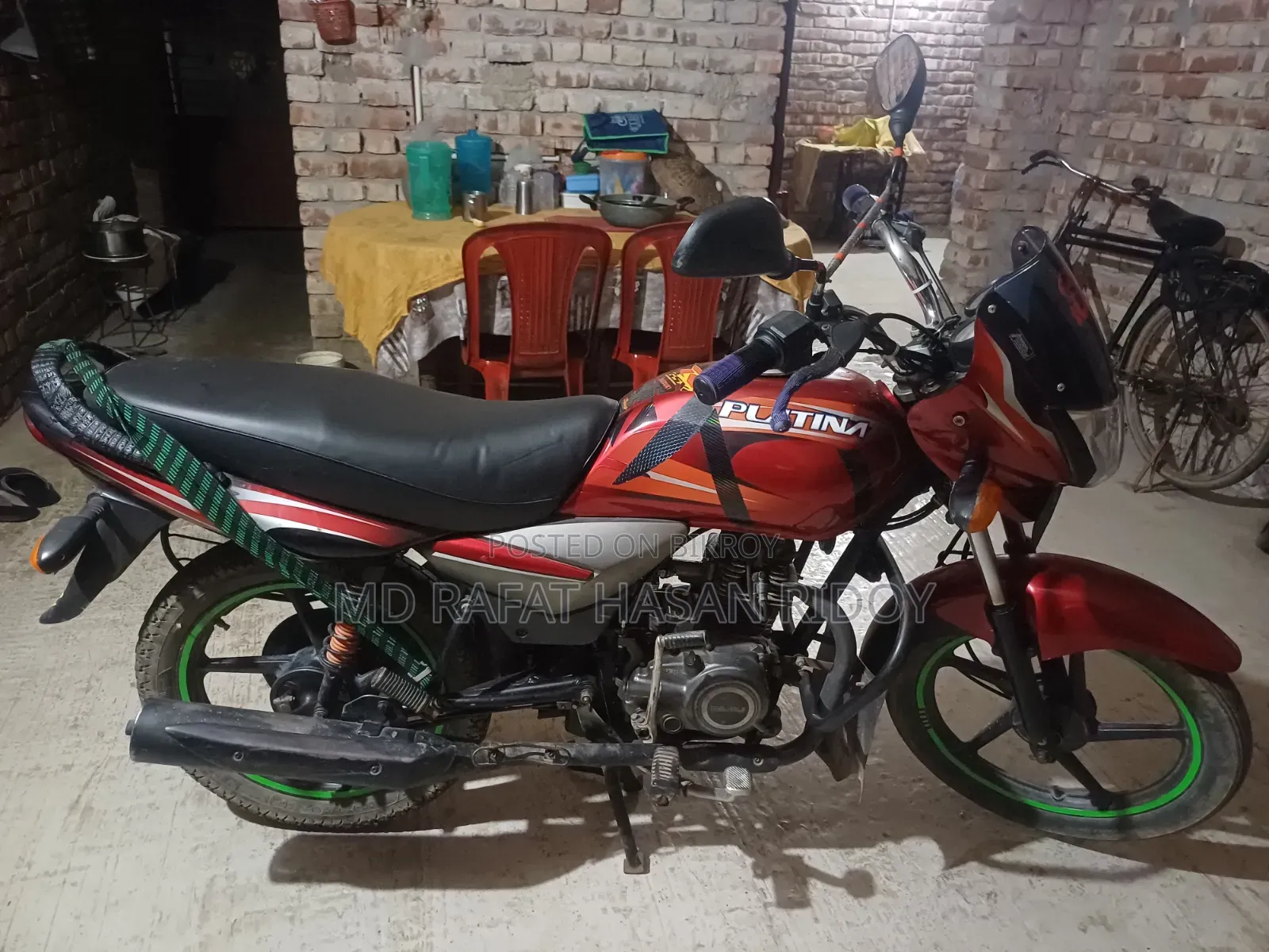 বাজাজ প্লাটিনা ১০০ ২০১৬ লাল