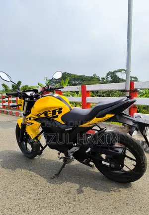 Suzuki Gixxer 2023 Yellow