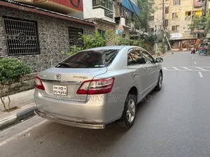টয়োটা প্রিমিও ১.৮ ফ্রন্ট-হুইল ড্রাইভ ২০১০ রৌপ্য