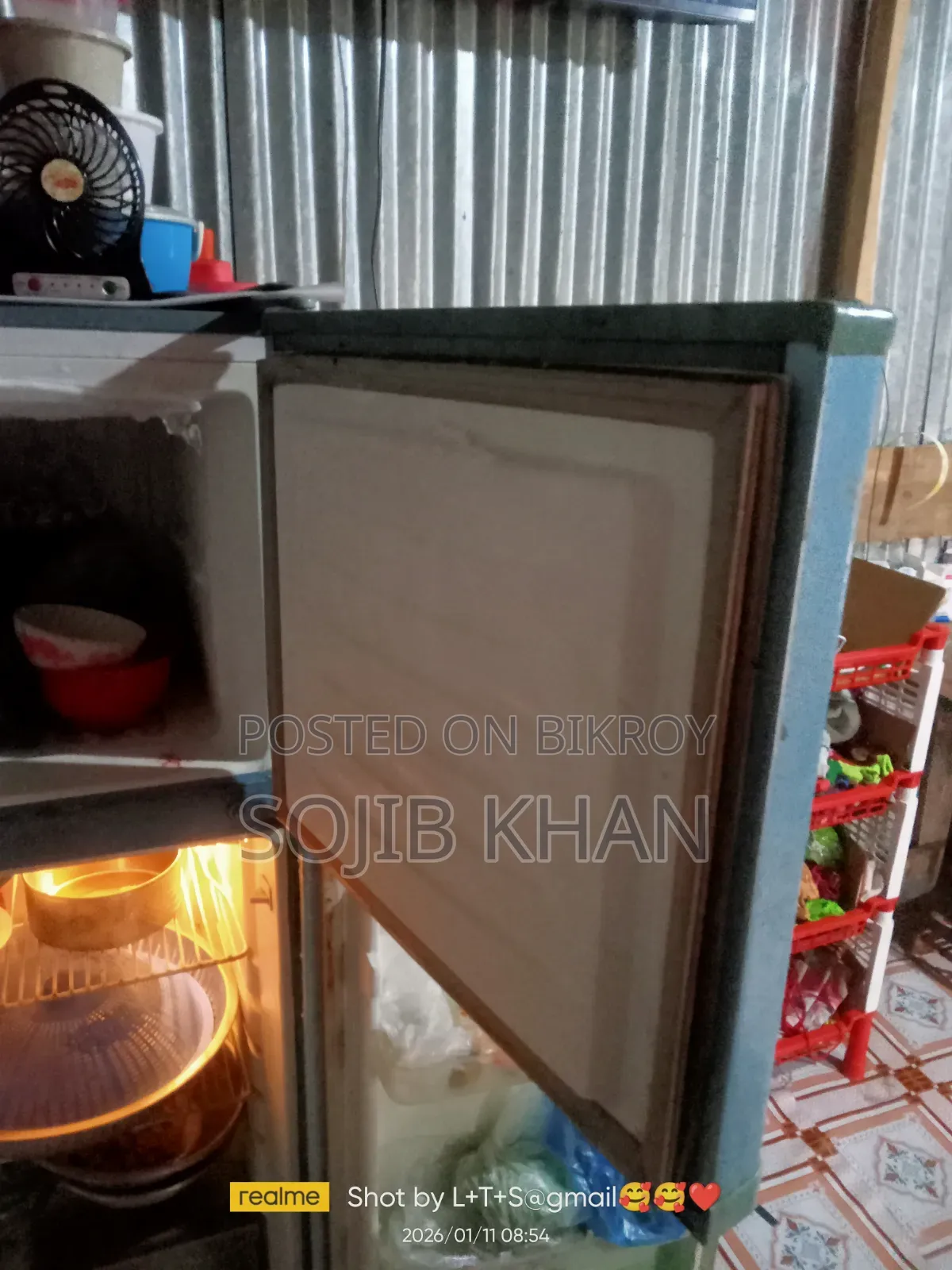 বাড়ির আসবাবপত্র