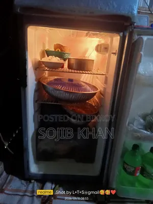 বাড়ির আসবাবপত্র