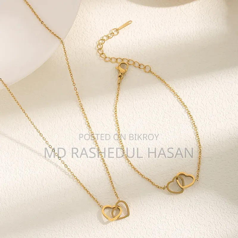 Love Patent Chain — Stylish Design with a Touch of Love!