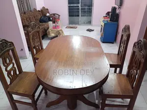 ডাইনিং টেবিল সেল হবে আর্জেন্ট কম দামে ছেড়ে দিব