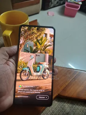 টেকনো ক্যামন ২০ ২৫৬ জিবি কালো