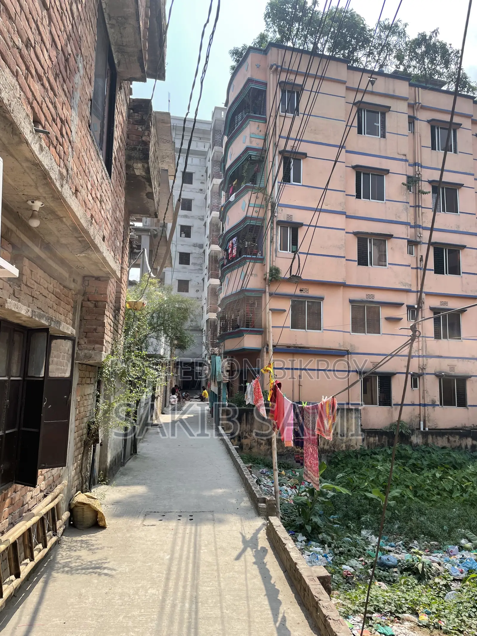 Furnished 3-bedroom Apartment in Mirpur for sale