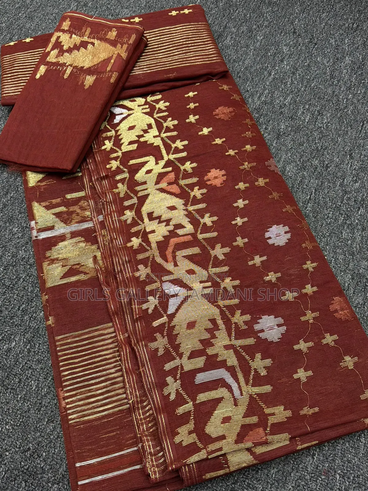 Handloom Dhakai Jamdani Saree