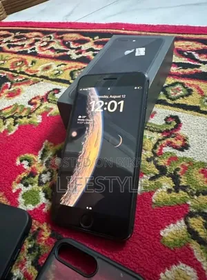 অ্যাপল আইফোন ৮ প্লাস ২৫৬ জিবি কালো