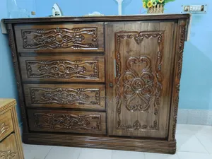 ওয়ারড্রব আকাশমনি কাঠ