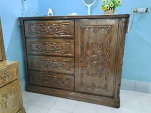 ওয়ারড্রব আকাশমনি কাঠ