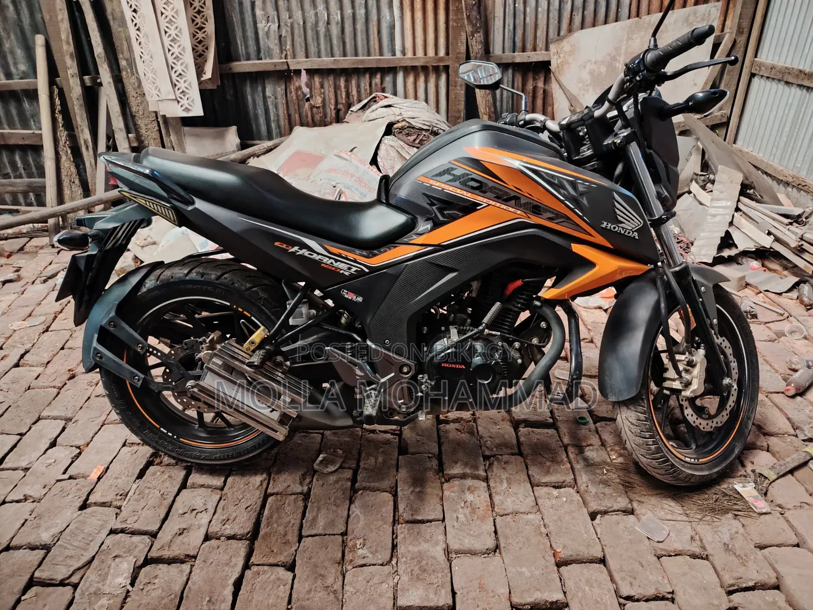 Honda Hornet 2021 Orange
