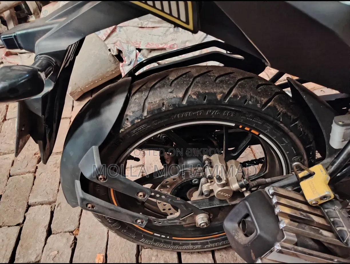 Honda Hornet 2021 Orange