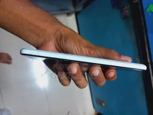 গুগল পিক্সেল ৩ ৬৪ জিবি হোয়াইট