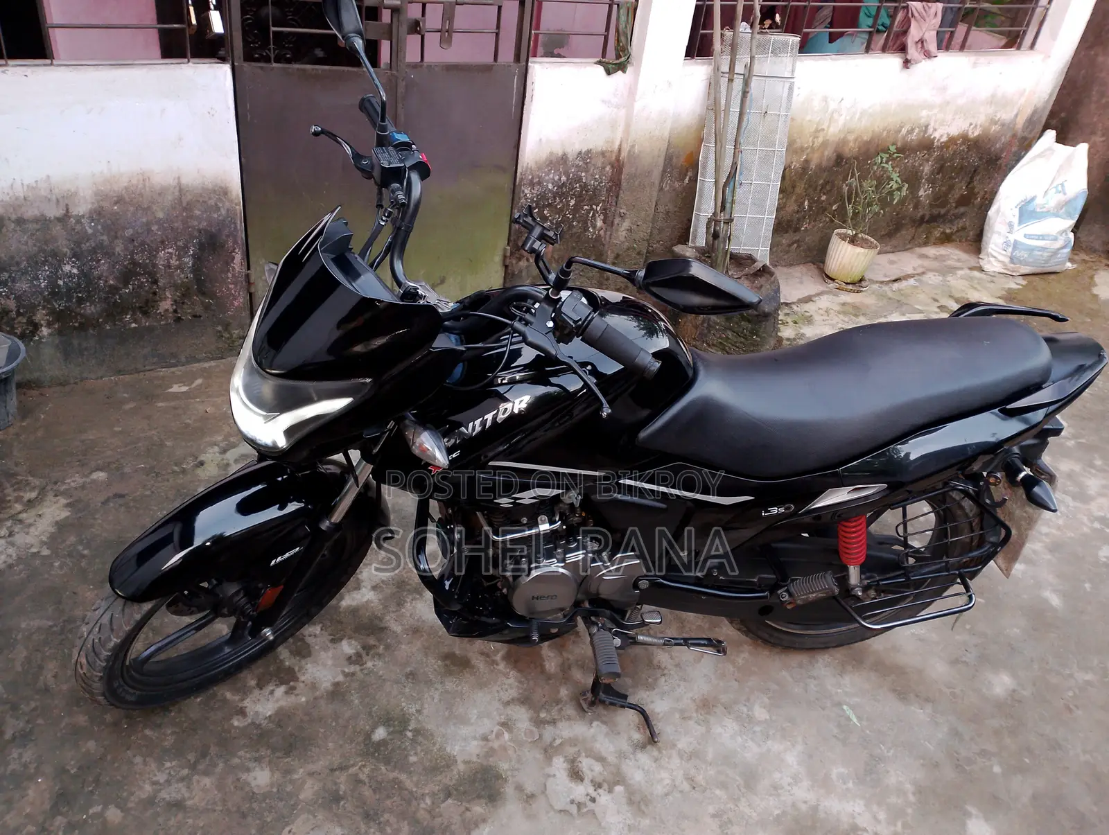 হিরো ইগনিটর ২০২৫ কালো