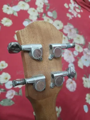 ইউকুলেলে বিক্রয় হবে