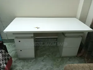 ডেস্কটপ ডিটাচেবল টেবিল