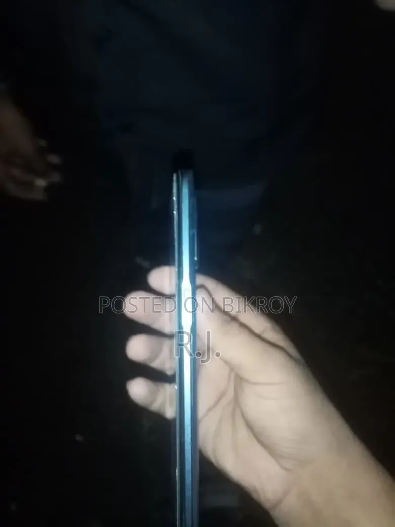 রিয়েলমি ৮ ৫জি ১২৮ জিবি গ্রে