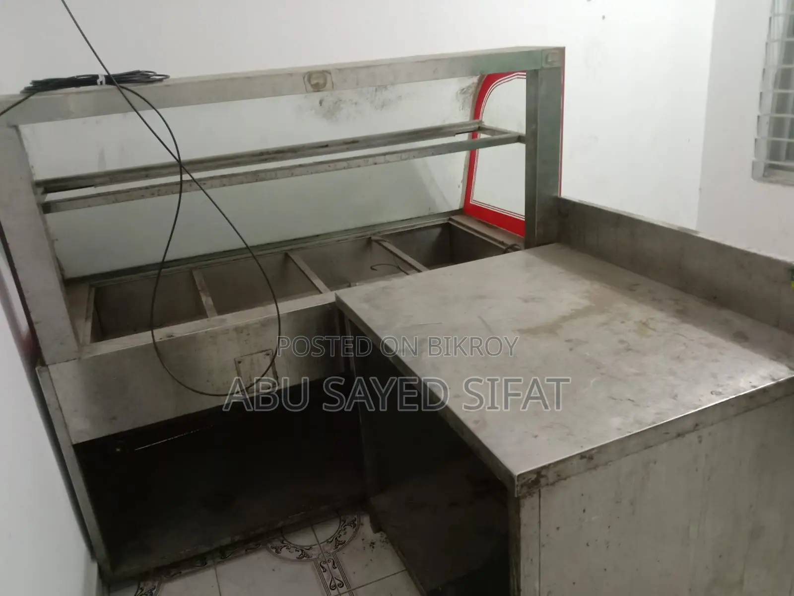 Restaurant Display Box / Seven Dish.